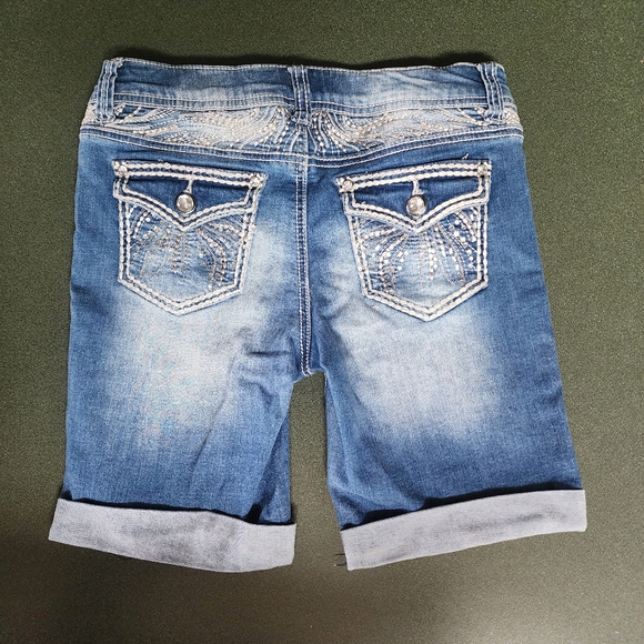 Arizona Bermuda Jean Shorts - Picture 2 of 5